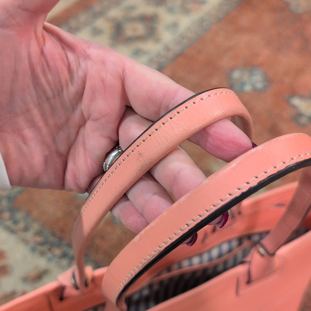 Dooney & Bourke Coral Leather Shoulder Bag. EUC - Picture 5 of 13